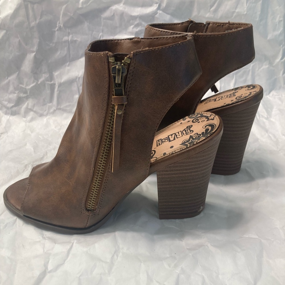 Size 7.5 open toe bootie